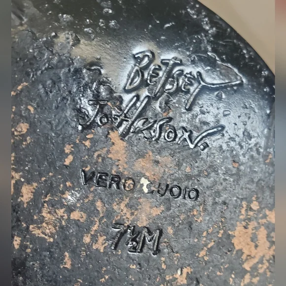 Betsey Johnson Janika Heels Mules Sandals Red Satin Embroidered Floral Size 7.5 - Picture 8 of 14